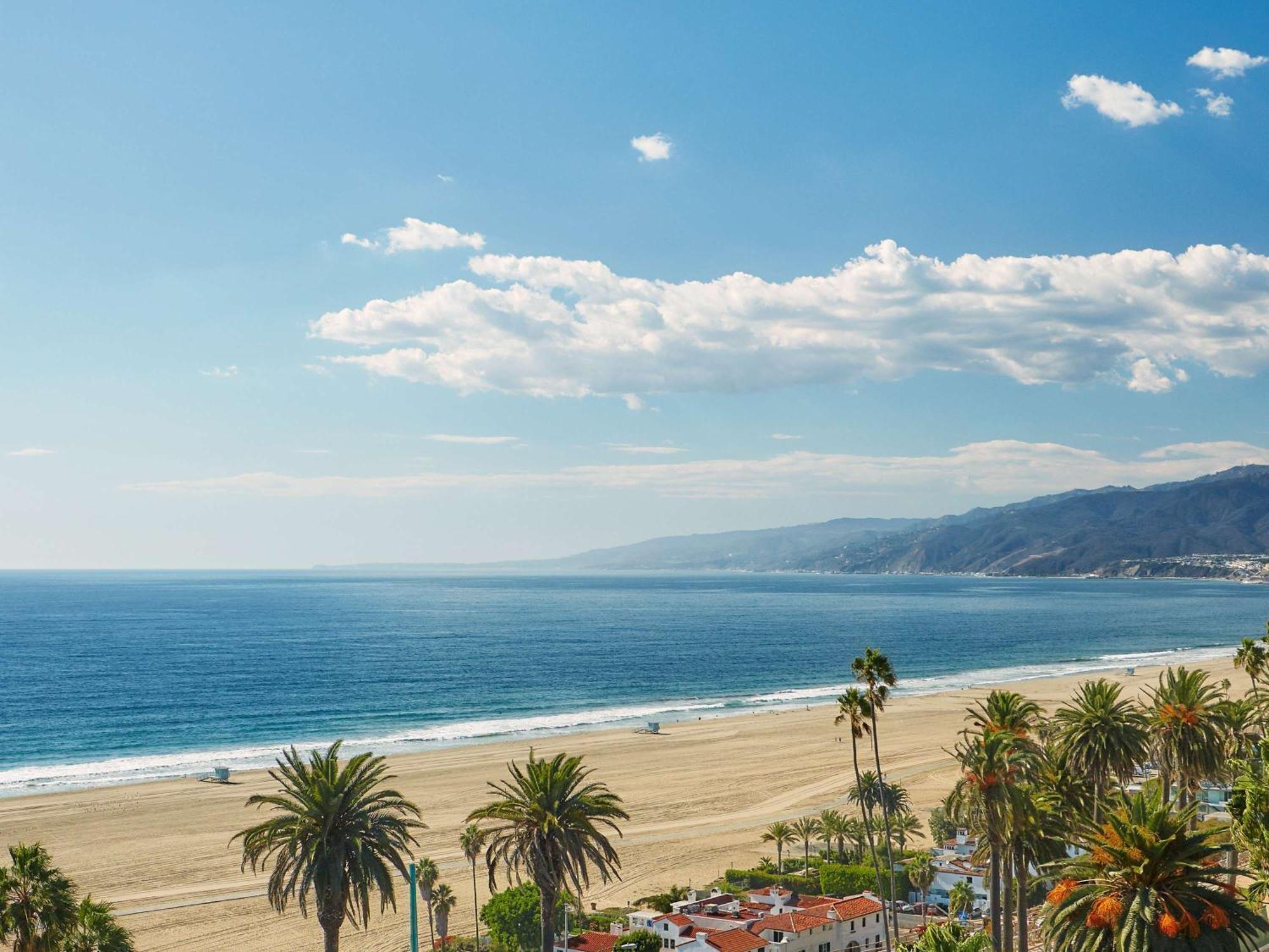 Fairmont Miramar & Hotel