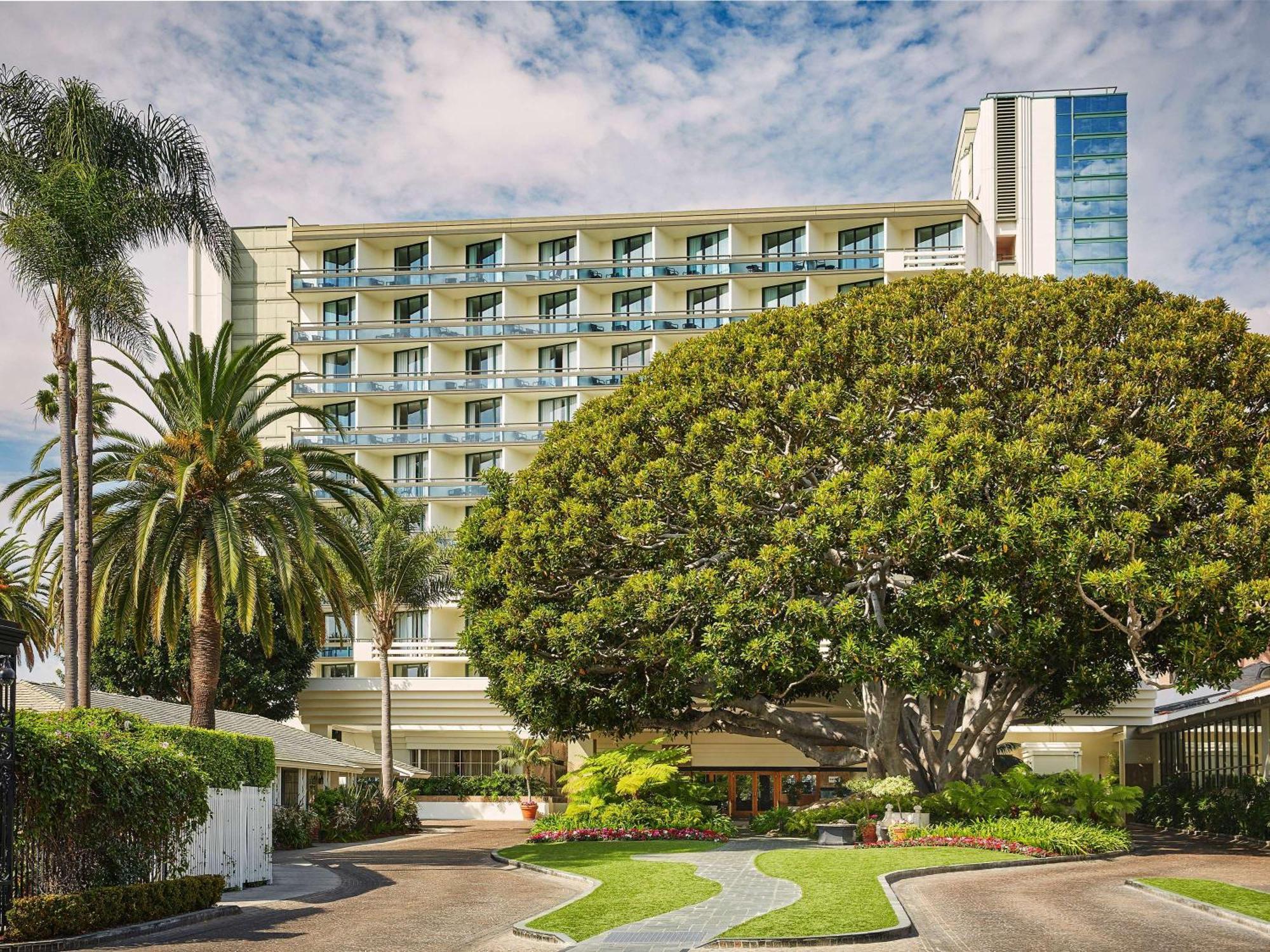 Fairmont Miramar & Hotel 5*