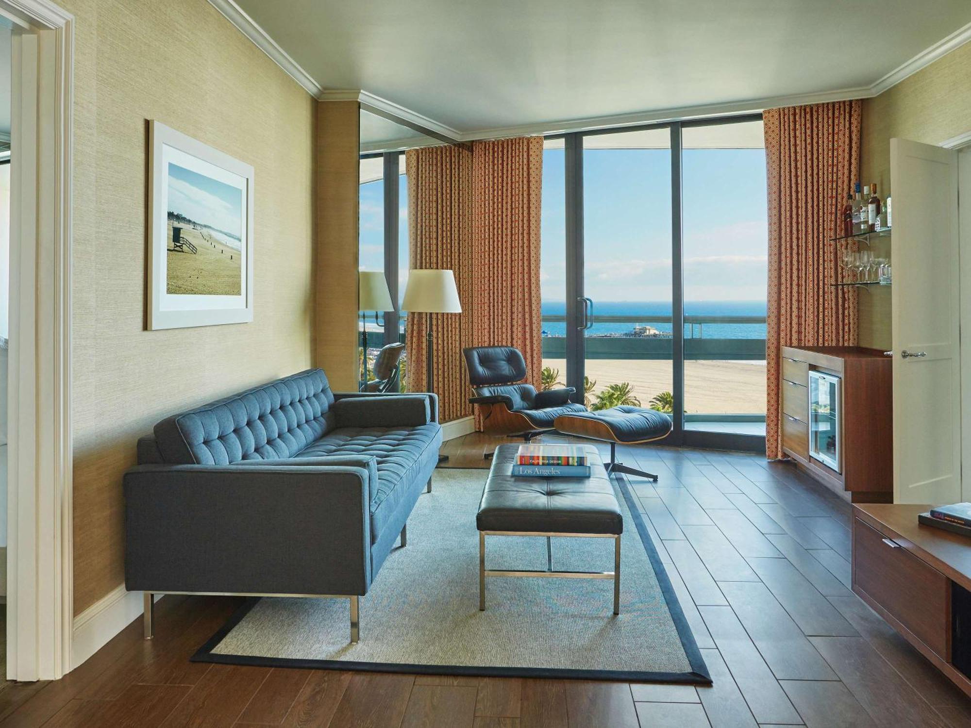 Fairmont Miramar & Hotel